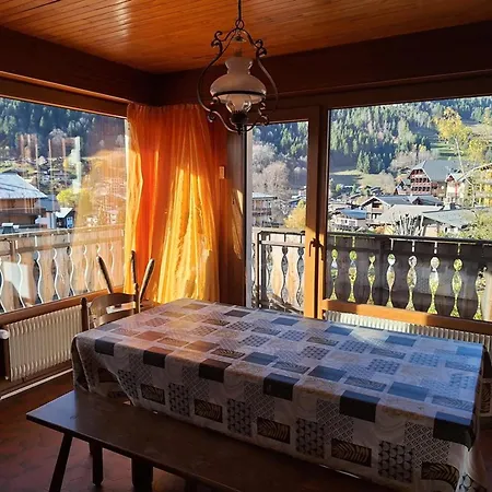 T2 Agreable Avec Cheminee, Balcon Et Parking Aux Gets - Fr-1-573-145 לה ג'ט