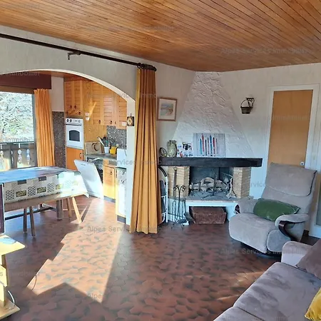 T2 Avec Cheminée, Balcon Et Parking Aux Gets - Fr-1-573-145 *